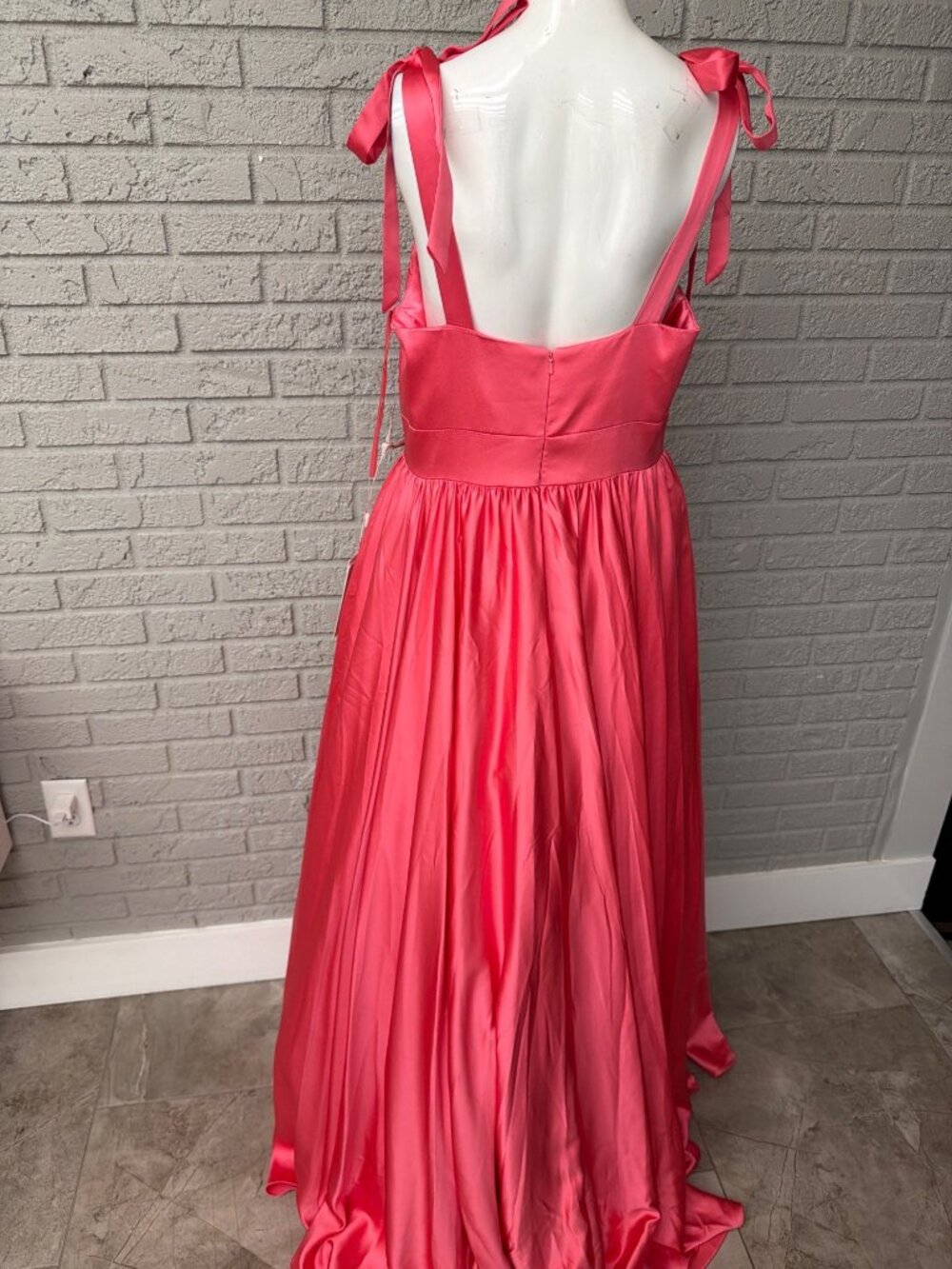 Mac Duggal Coral Sleeveless Tie Shoulder Scoop Neck Ballgown Dress 10 - Picture 4 of 12